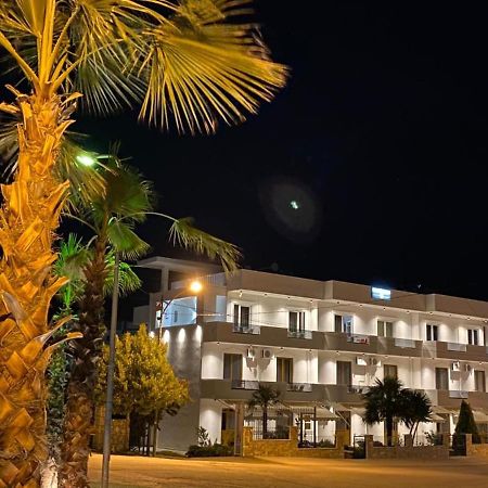 Resol Hotel Ksamil Eksteriør billede