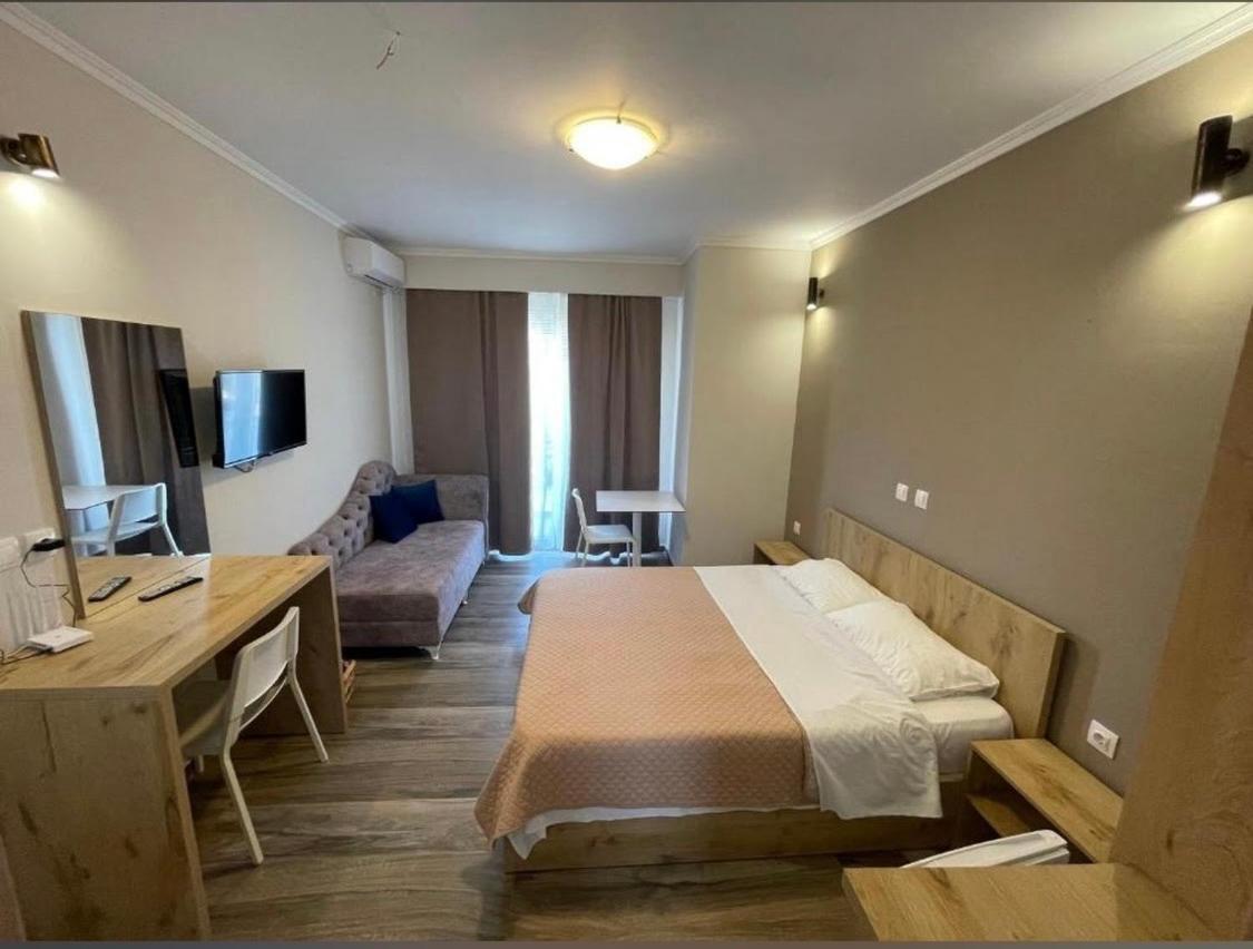 Resol Hotel Ksamil Eksteriør billede